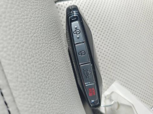 Used 2025 Genesis G70 2.5T AWD/4WD image 28