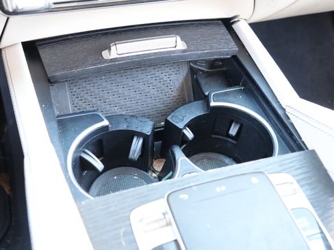 Used 2020 Mercedes-Benz GLE 350 4MATIC image 28