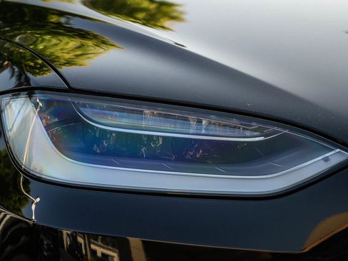 Used 2023 Tesla Model X AWD/4WD image 8