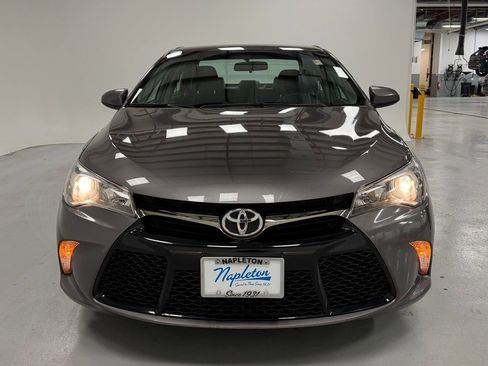 Used 2015 Toyota Camry SE image 6
