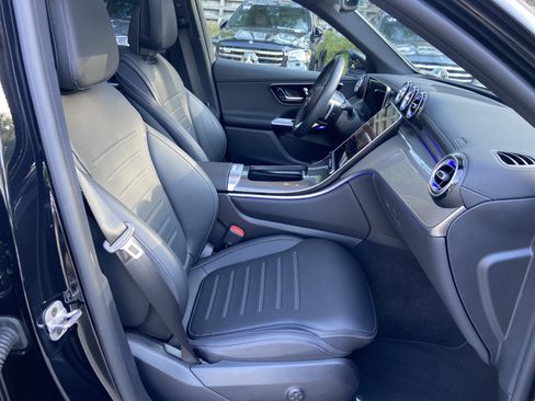 Certified 2025 Mercedes-Benz GLC 300 4MATIC image 50