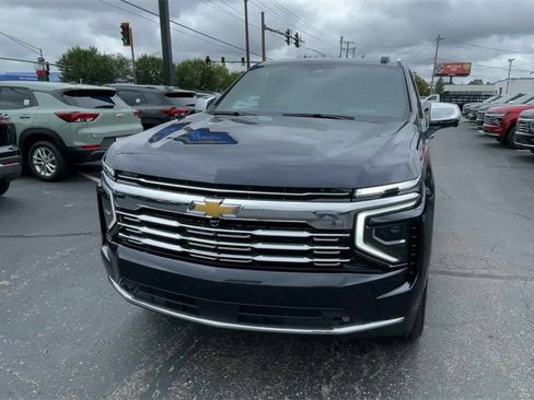 New 2025 Chevrolet Suburban Premier image 5