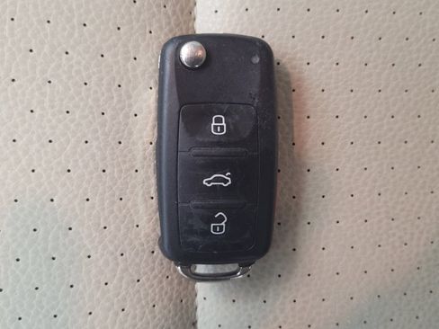 Used 2017 Volkswagen Tiguan S FWD image 32