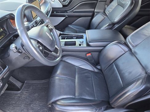 Used 2020 Lincoln Aviator Reserve w/ Equipment Group 201A image 13