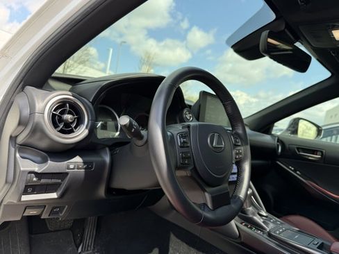 Used 2022 Lexus IS 300 AWD w/ Comfort Package image 10