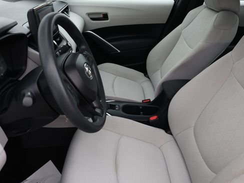 Used 2024 Toyota Corolla Cross L AWD/4WD image 14