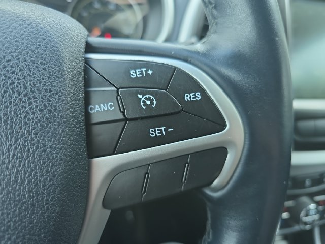 Used 2014 Jeep Cherokee Limited w/ Luxury Group FWD image 25