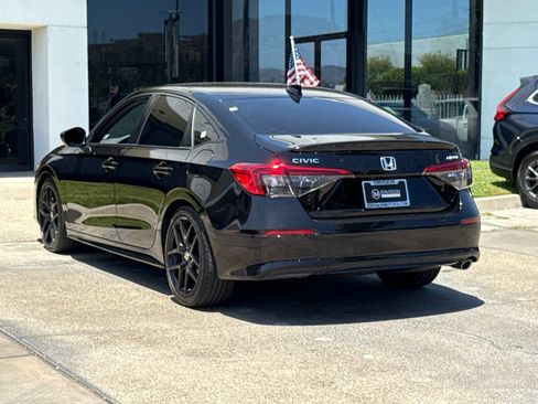 Used 2024 Honda Civic Sport image 11