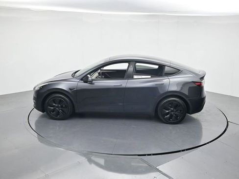 Used 2025 Tesla Model Y Long Range AWD/4WD image 41