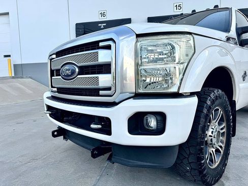 Used 2016 Ford F250 Platinum w/ Platinum Package AWD/4WD image 6