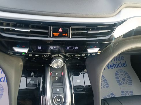 Used 2023 Acura MDX SH-AWD image 14