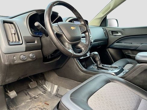 Used 2019 Chevrolet Colorado Z71 AWD/4WD image 9