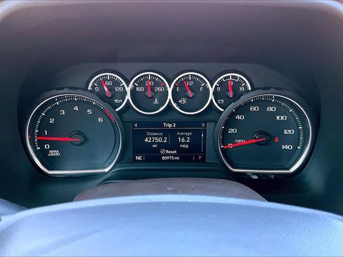 Used 2021 Chevrolet Tahoe LT image 24