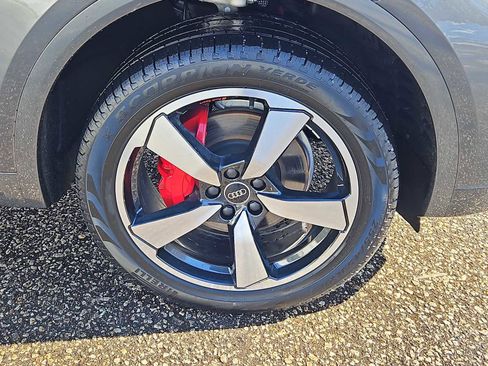 Used 2024 Audi Q5 2.0T Premium Plus w/ Premium Plus Package image 10