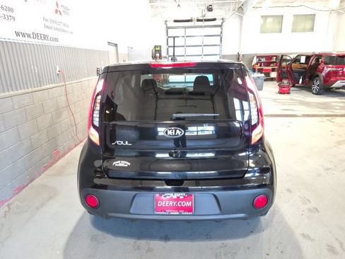Used 2019 Kia Soul FWD image 4