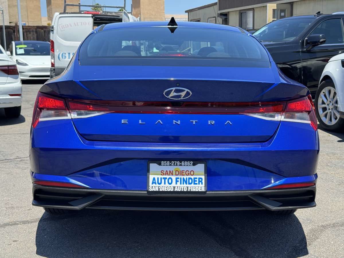 Used 2021 Hyundai Elantra SEL w/ Convenience Package FWD image 11