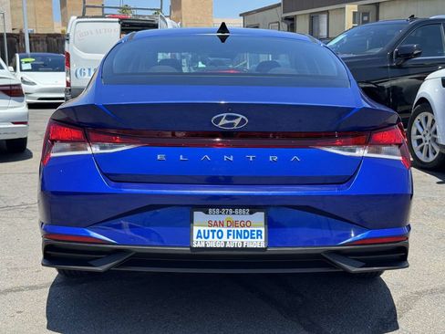 Used 2021 Hyundai Elantra SEL w/ Convenience Package FWD image 11