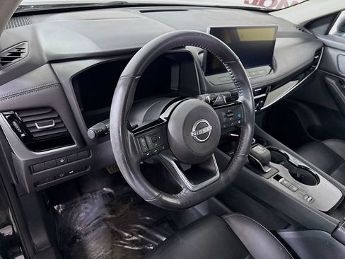 Certified 2024 Nissan Rogue SL FWD image 18