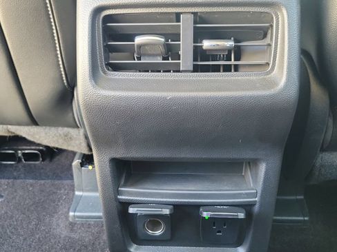Used 2016 Ford Edge SEL w/ Equipment Group 201A FWD image 14