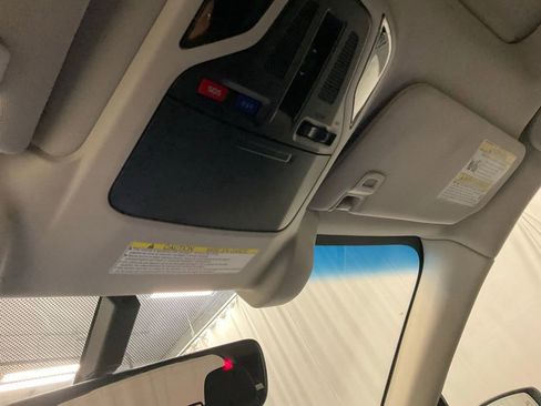 Used 2021 Subaru Outback Limited w/ Popular Package #2 image 25