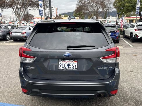 Used 2024 Subaru Forester Premium image 5
