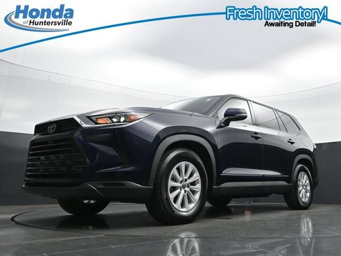 Used 2024 Toyota Grand Highlander AWD image 39