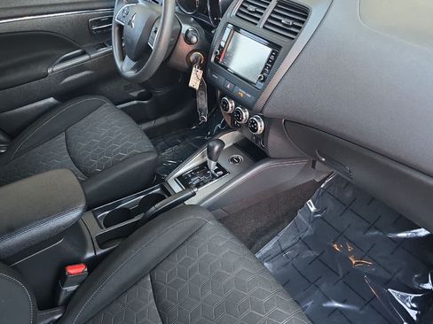 Used 2024 Mitsubishi Outlander Sport ES AWD/4WD image 16