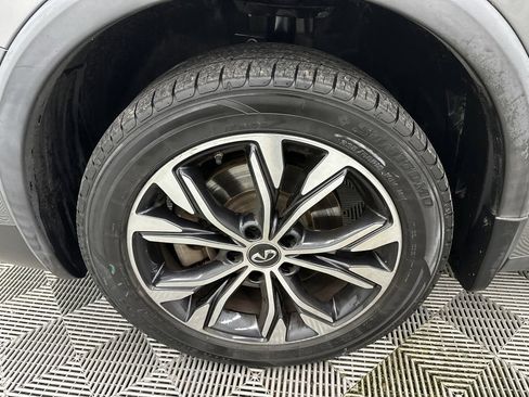 Used 2019 INFINITI QX30 AWD w/ Navigation Package image 12