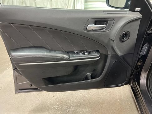 Used 2023 Dodge Charger SXT RWD image 21