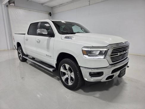 Used 2023 RAM 1500 Laramie AWD/4WD image 1