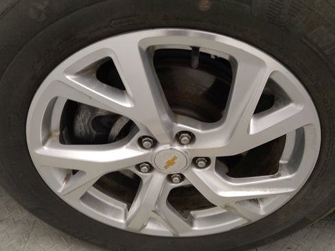 Used 2019 Chevrolet Equinox LT FWD image 31