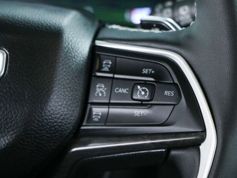 Used 2023 Jeep Grand Cherokee 4WD 4xe image 14