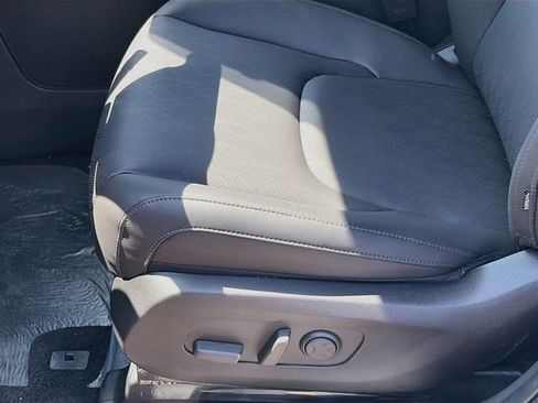New 2026 Kia Carnival FWD image 19