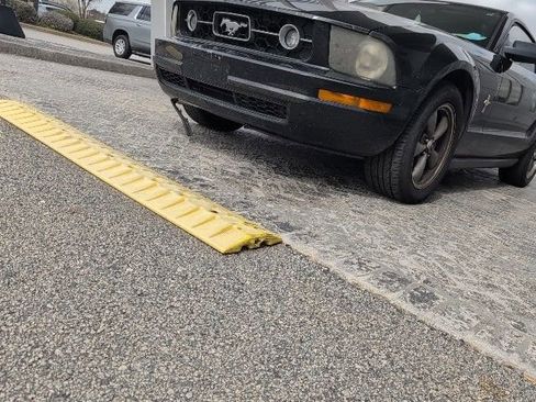 Used 2006 Ford Mustang Deluxe image 19