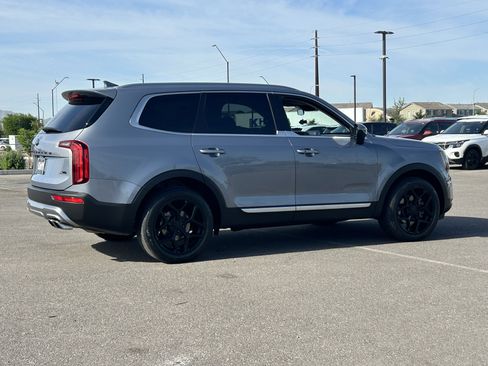Used 2020 Kia Telluride S FWD image 5