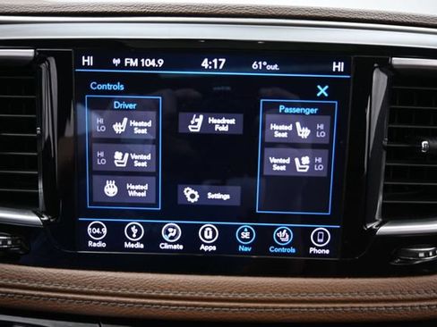Used 2018 Chrysler Pacifica Limited FWD image 22