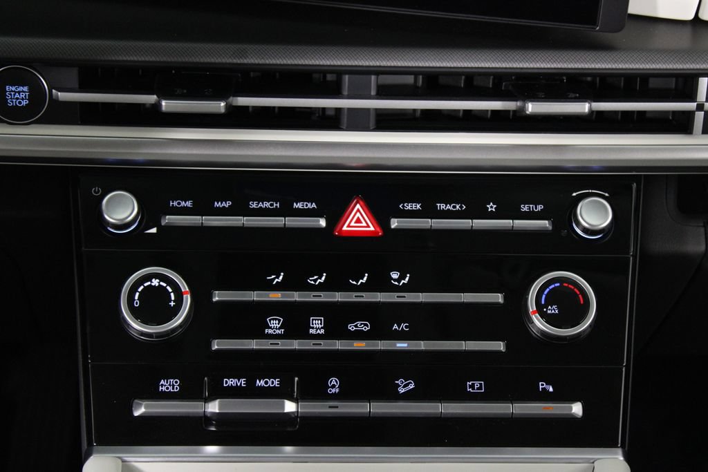 Certified 2026 Hyundai Santa Fe SE w/ Tow & Go Package FWD image 22