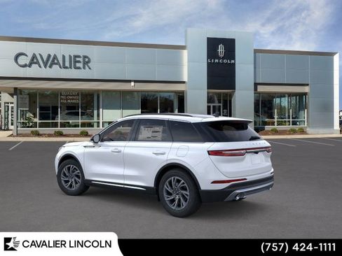 Used 2025 Lincoln Corsair Premiere w/ Equipment Group 101A image 4