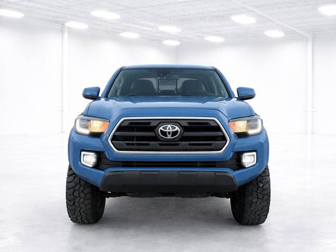 Used 2019 Toyota Tacoma SR5 image 4