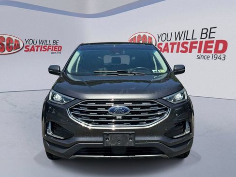 Used 2019 Ford Edge Titanium w/ Equipment Group 301A AWD/4WD image 2