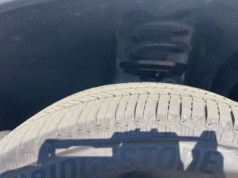 Used 2025 GMC Acadia Elevation FWD image 34