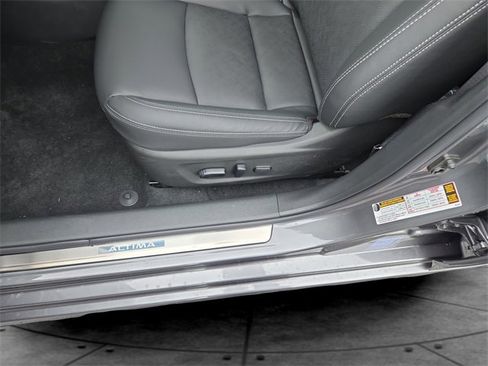 New 2025 Nissan Altima 2.5 SL image 32