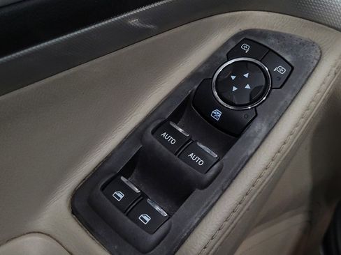 Used 2014 Ford Explorer XLT w/ Equipment Group 202A FWD image 27