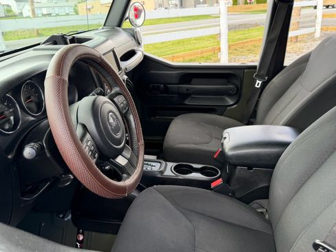 Used 2016 Jeep Wrangler Unlimited Sport AWD/4WD image 22