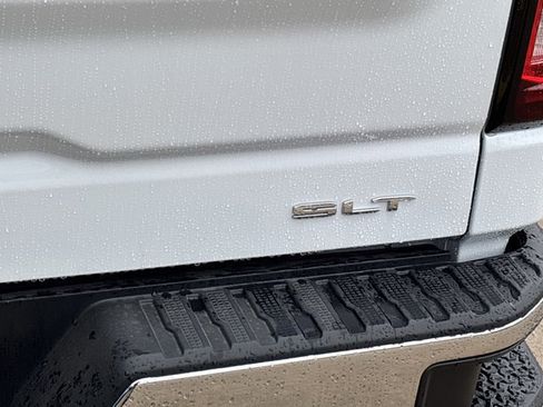 New 2026 GMC Sierra 1500 SLT image 5