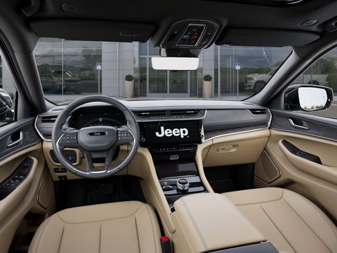 New 2026 Jeep Grand Cherokee L Limited w/ Luxury Tech Group II AWD/4WD image 40