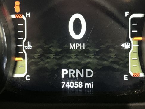 Used 2021 Jeep Wrangler Unlimited Sahara AWD/4WD image 25