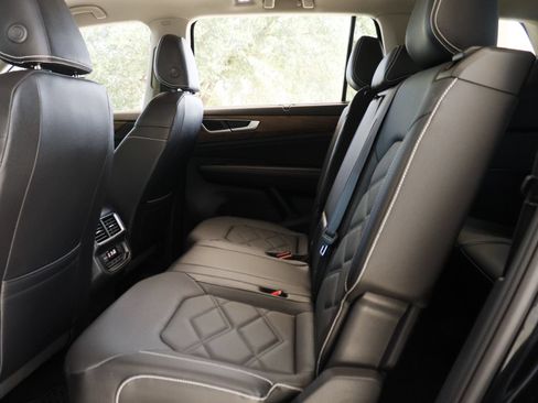 Certified 2026 Volkswagen Atlas SE FWD image 27