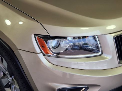 Used 2014 Jeep Grand Cherokee Limited w/ Trailer Tow Group IV AWD/4WD image 10