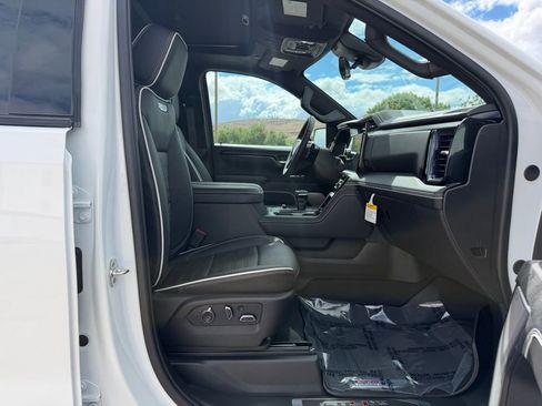 New 2026 GMC Sierra 1500 AT4X w/ LPO, Black Badging Package AWD/4WD image 27